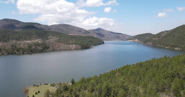 Son yağışlar Nilüfer Barajı nı doldurdu, dereler coştu Bursa Haberleri