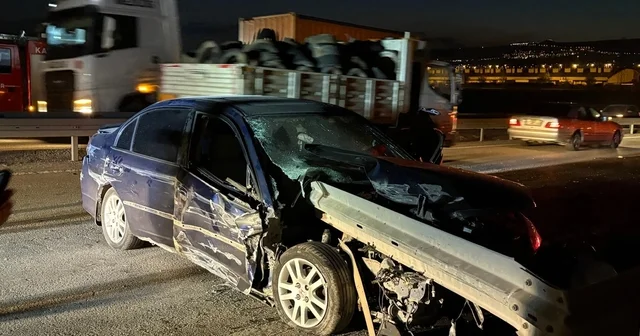 Kayseri de otomobil bariyerlere saplandı: 1 ağır yaralı Kayseri Haberleri