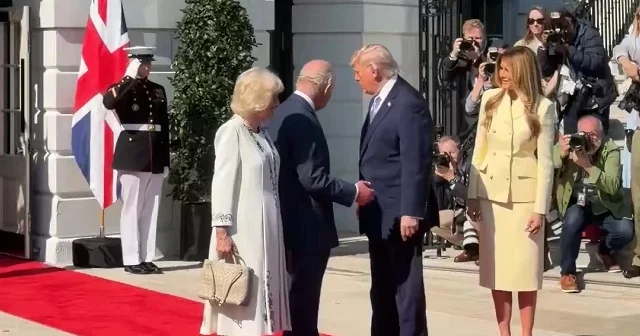 Trump kraliyet kurallarını yine çiğnedi: III. Charles’a tartışma oluşturan hareket VİDEO İZLE