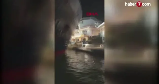 İstanbul da geminin karaya oturduğu anlar: Hasar verdiği yalının sahibi belli oldu