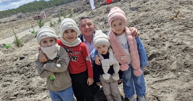 Yüz Çocuk Bin Fidan adlı ağaç dikme etkinliğinde 1000 fidan dikildi Eskişehir Haberleri