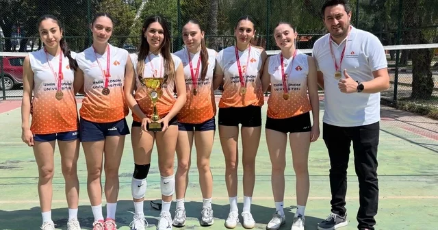 İzmir Ekonomi, denizde ve filede şampiyon İzmir Haberleri