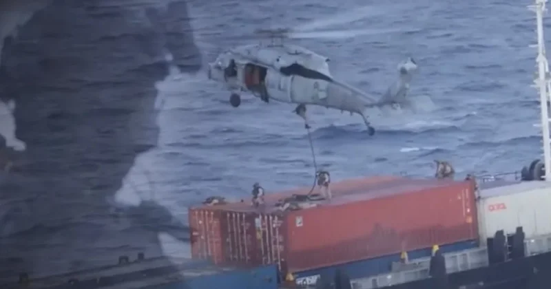 ABD askerleri gemiye çıkarma yaptı! Umman Denizi’nde hareketli anlar Sözcü Gazetesi