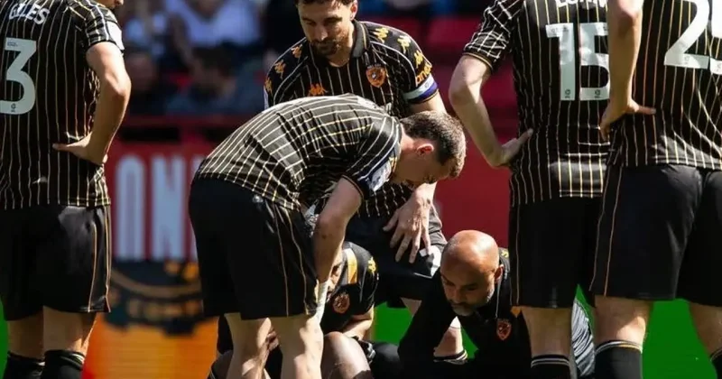 424 gün sonra sahalara döndü! 11 dakikada yine sakatlandı