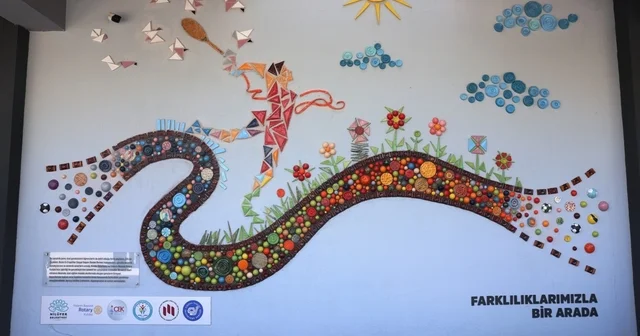 Nilüfer de renkli dayanışma: Sanat ve sevgi panosu Bursa Haberleri