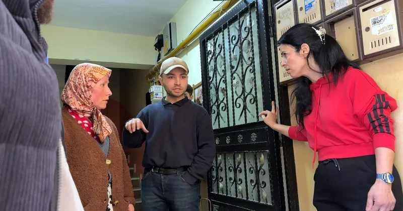 Avcılar da çöp ev in tahliyesi yeniden başladı, ev sahibi ile komşular tartıştı