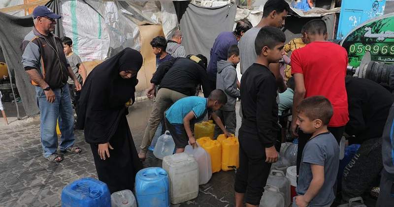 MSF: İsrail in Gazze de suyu kasıtlı olarak engellemesi soykırımın bir parçası