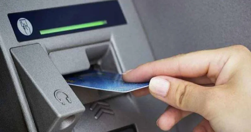 ATM’de bu detayları kontrol etmeden kartınızı takmayın