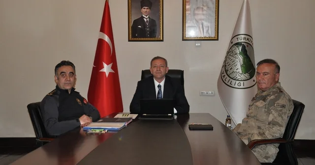 Kars ta güvenlik zirvesi: 150 operasyon, 90 hesaba erişim engeli Kars Haberleri