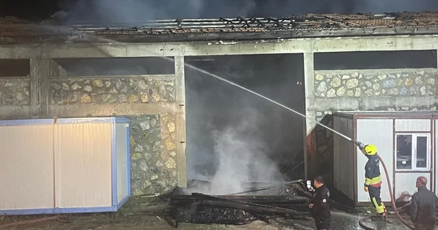 Bolu da bir depoda çıkan yangın söndürüldü Bolu Haberleri