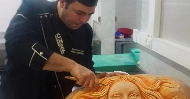 Karpuz ve bal kabağıyla mutfağı sanat atölyesine çeviriyor Denizli Haberleri