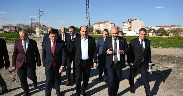 Konya haberleri Akçeşme Kentsel Dönüşüm Alanı ve Kadınlar Pazarı’nda inceleme yapıldı 28 Nisan 2026