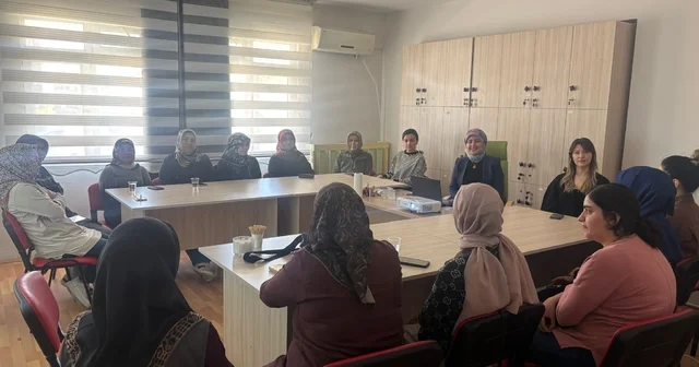 Kadınlara yanlış ilaç tüketiminin riskleri anlatıldı Çorum Haberleri