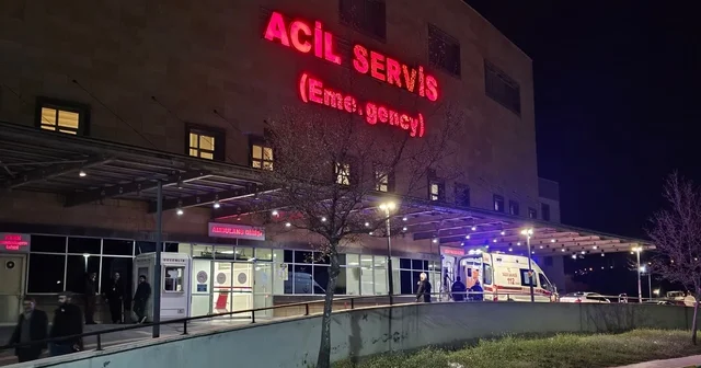 Çorum da çıkan kavgada 1 kişi bıçakla yaralandı Çorum Haberleri