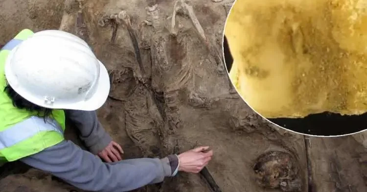 İnsanlık tarihini değiştirecek keşif: 700 yıllık mezardan çıkanlar şoke etti!