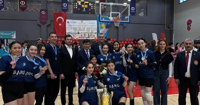 Voleybol turnuvasında Kazakistanlı öğrenciler şampiyon oldu. Bartın Haberleri