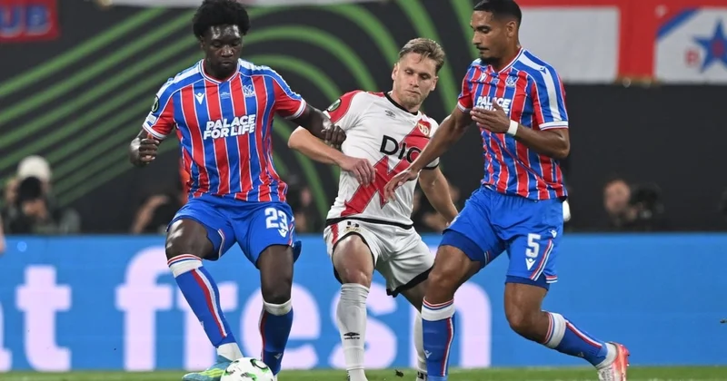Avrupa da kupalara İngiliz damgası! Konferans Ligi nde şampiyon Crystal Palace oldu Sözcü Gazetesi