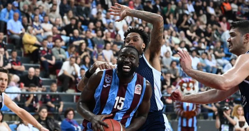 Trabzonspor: 78 Bahçeşehir Koleji: 94 MAÇ SONUCU