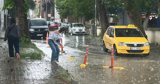 Edirne haberleri Edirne de dolu ve sağanak etkili oldu 28 Mayıs 2026