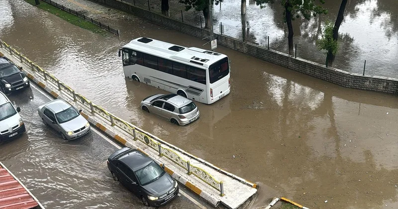 Edirne yi dolu ve sağanak vurdu