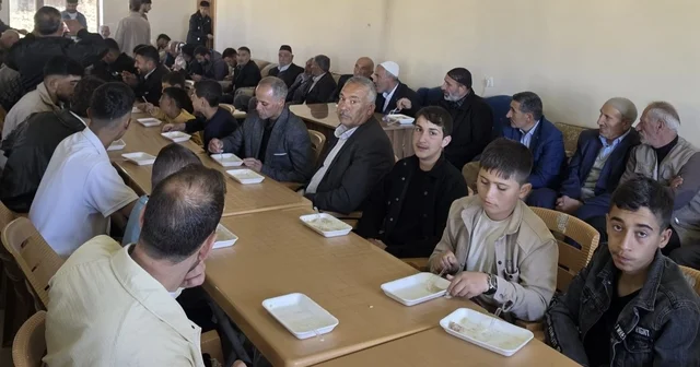 Bu köyde bayramlar Halise sofrasında kutlanıyor Bitlis Haberleri