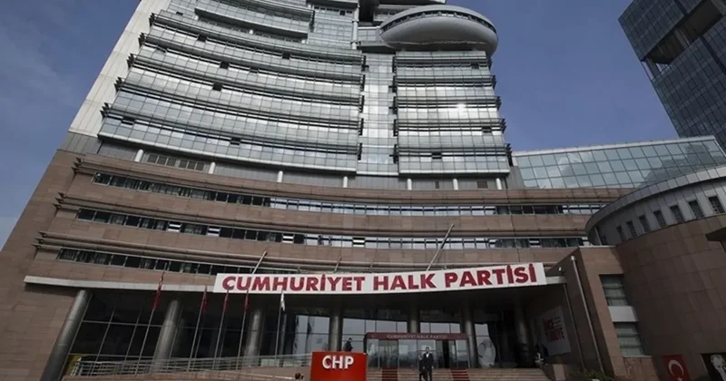 Son dakika CHP de bu kez de küfürleşme krizi: Kemal Kılıçdaroğlu ve Özgür Özel destekçisi vekiller birbirine girdi