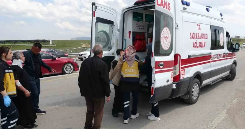 Malatya da minibüs ve hafif ticari araç kazası: 8 yaralı