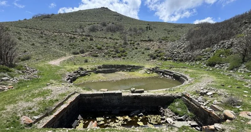 Karaman daki antik havuz ve tarihi yapılar ziyaretçisini bekliyor