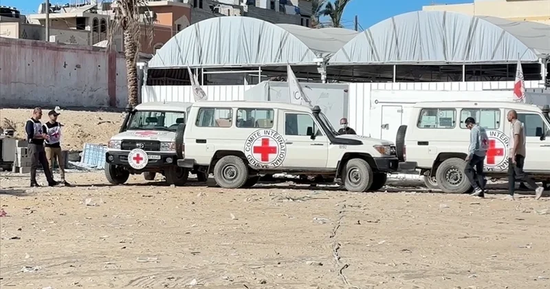 İsrail, biri kadın 15 Filistinli esiri serbest bıraktı