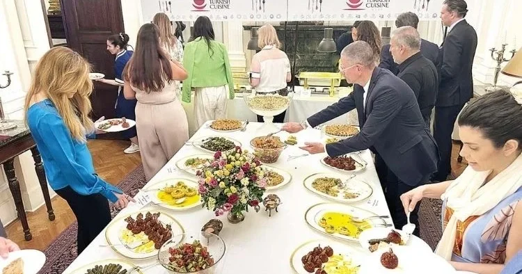 Atina’da Türk lezzetleri şöleni