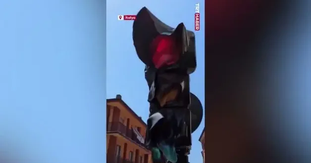 Avrupa kavruluyor: İtalya ve Almanya da trafik lambaları eridi!