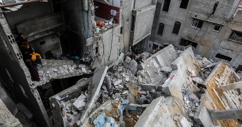 Soykırımcı İsrail in Gazze ye saldırısında biri kız çocuğu 4 Filistinli öldü