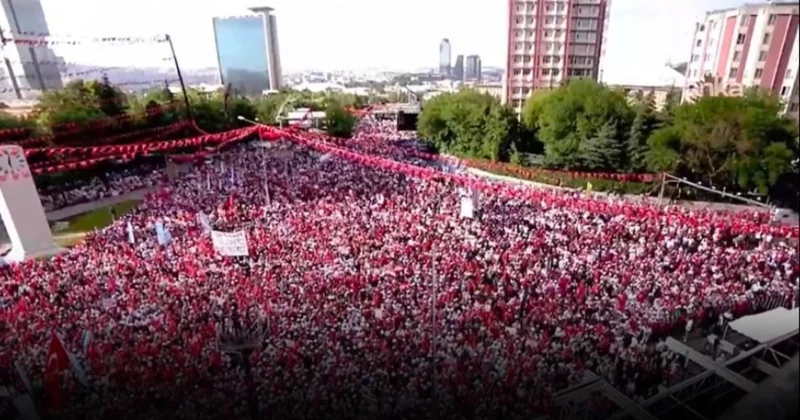 Saray daki Sultana siyasetteki butlana boyun eğmeyeceğiz İYİ Parti den Ankara da Tarihi Bayrak Mitingi Sözcü Gazetesi