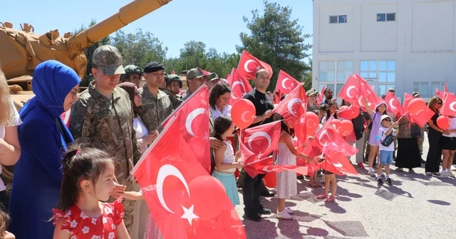 Türk Kara Kuvvetleri nin 2235 inci kuruluş yıl dönümü Diyarbakır da törenle kutlandı Diyarbakır Haberleri Habertürk Yerel Haberler