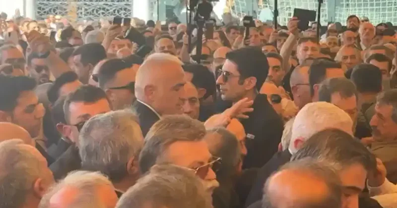 Kadir İnanır’ın cenazesinde hareketli anlar! Kılıçdaroğlu gelince...