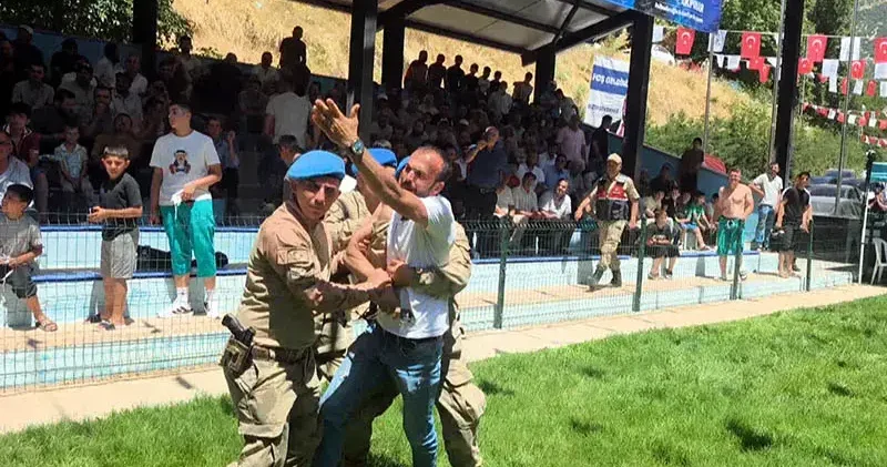 Güreş festivalinde gerginliğe jandarma müdahale etti