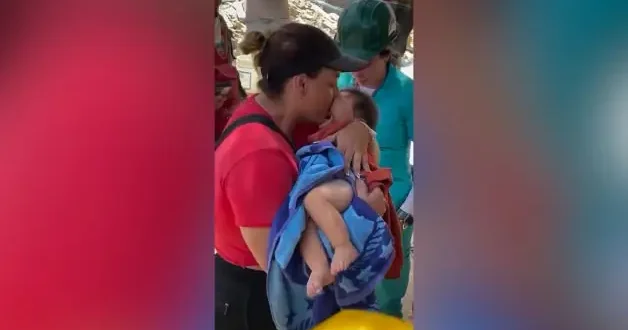 Venezuela da mucize: 60 saat sonra enkazdan sağ çıkarıldı