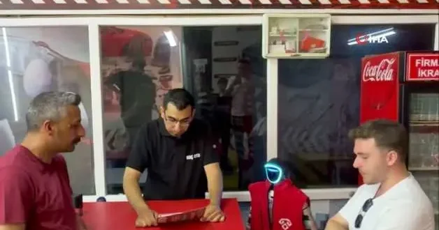 Oto ekspertiz firmasının zam isteyen robotu