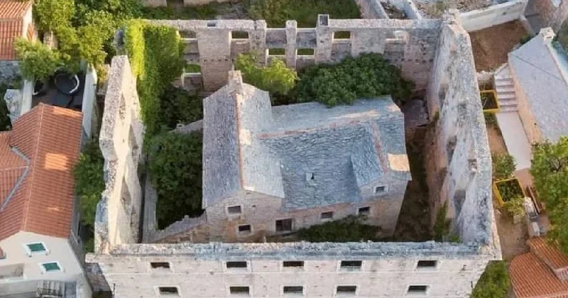 Yüzyıllık efsaneyi saklayan gizemli ev: Ev içinde evi bu yüzden inşa etmişler Sözcü Gazetesi