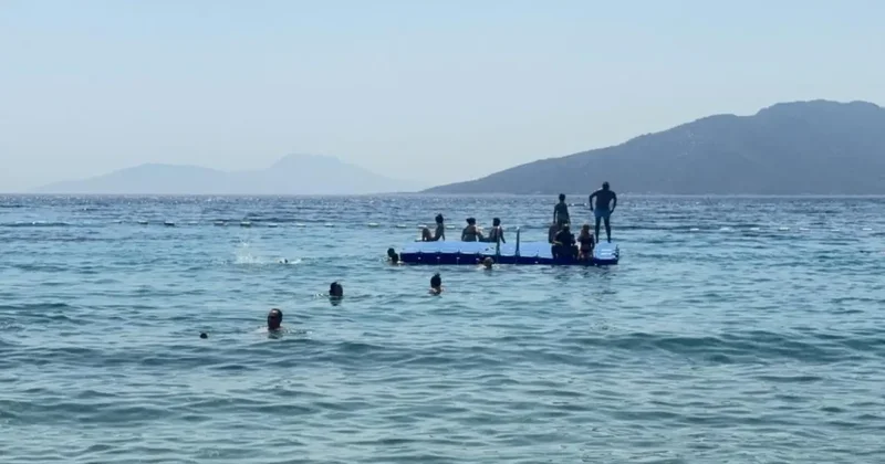 Okullar kapandı, Bodrum sahilleri doldu