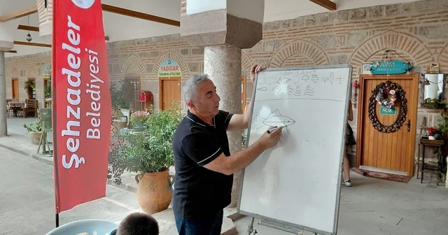 Tarihi Kurşunlu Han da sanatın izinde yeni yetenekler yetişiyor Manisa Haberleri Habertürk Yerel Haberler