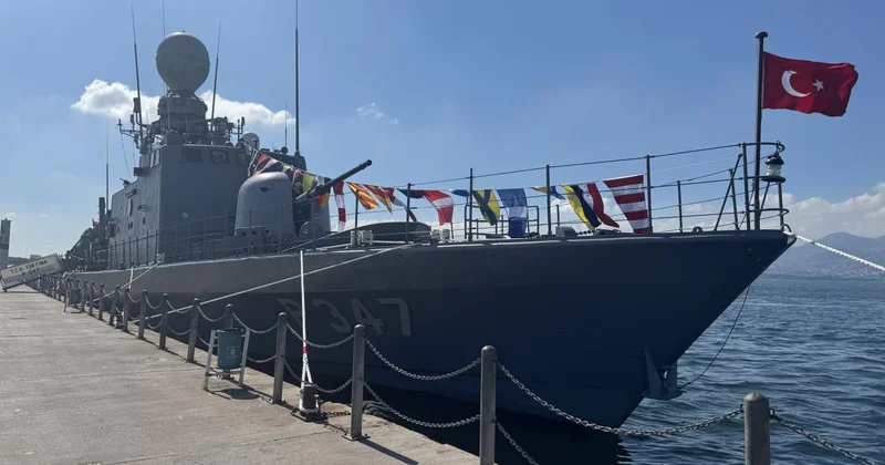 Kocaeli de TCG Fırtına hücumbotu ziyarete açıldı