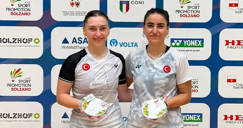 Milli badmintoncular Sinem Yıldız ile Yasemen Bektaş İtalya da üçüncü oldu Spor Haberleri