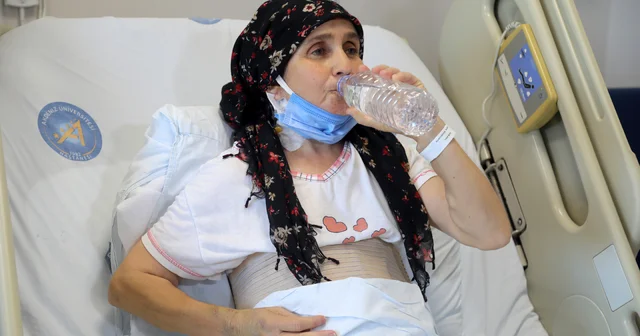 Diyalize bağlı geçen 30 yıldan sonra hem böbreğine hem de özgürlüğüne kavuştu Antalya Haberleri Habertürk Yerel Haberler