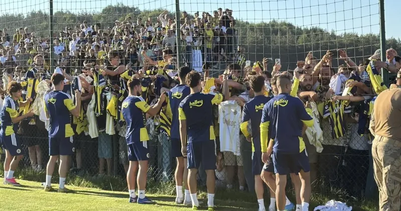 Binlerce taraftar Fenerbahçe yi yalnız bırakmadı!