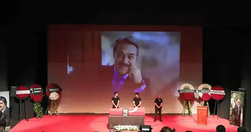 Kadir İnanır için Harbiye Muhsin Ertuğrul Sahnesi nde tören