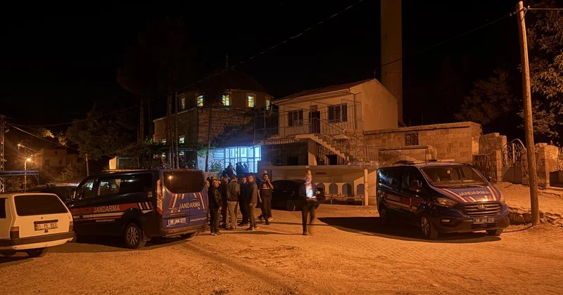 Kayseri de bıçaklı saldırıya uğrayan 2 kişi öldü