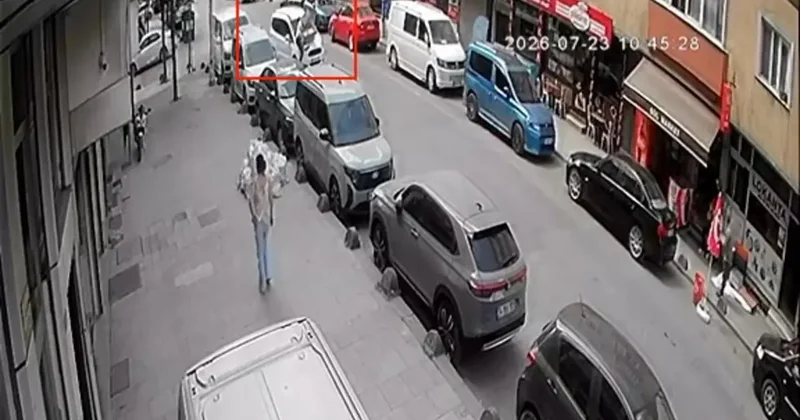 Sultangazi’de kuryeye araç çarptı