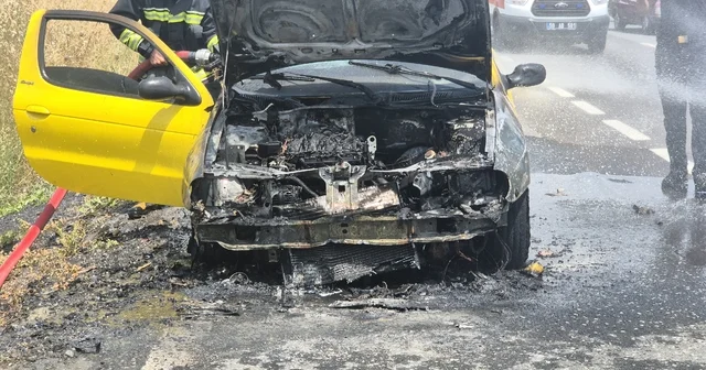 Otomobil alev alev yandı: 5 kişi son anda kurtuldu Tekirdağ Haberleri Habertürk Yerel Haberler