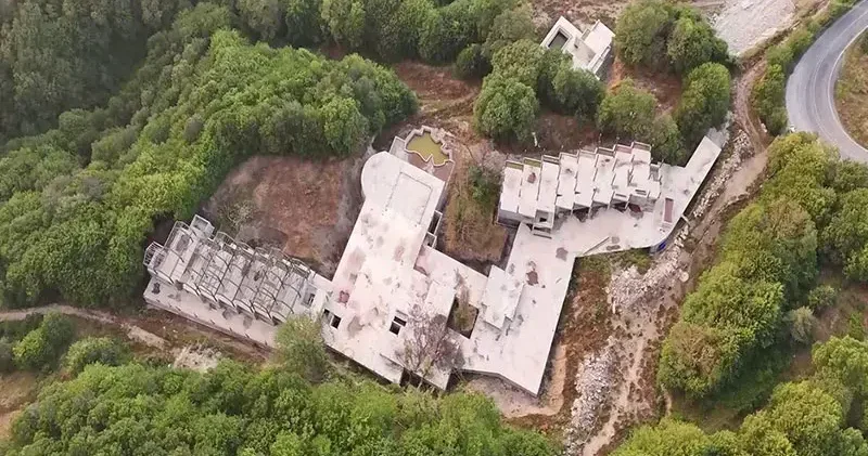 Grand Kartal Otel sahibine ait lüks otel inşaatındaki kaçak yapı yıkıldı